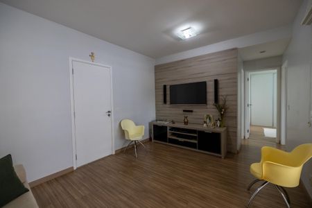 Sala de apartamento para alugar com 2 quartos, 79m² em Empresarial 18 do Forte, Barueri