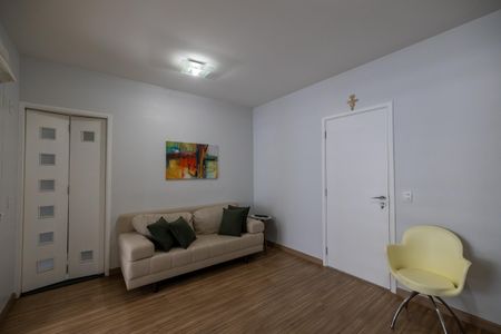 Sala de apartamento para alugar com 2 quartos, 79m² em Empresarial 18 do Forte, Barueri