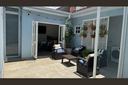 Casa à venda com 170m², 4 quartos e 3 vagasFoto 01