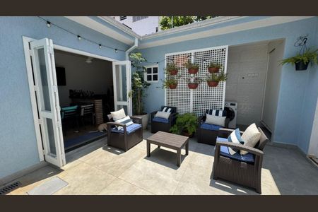 Casa à venda com 170m², 4 quartos e 3 vagasFoto 01