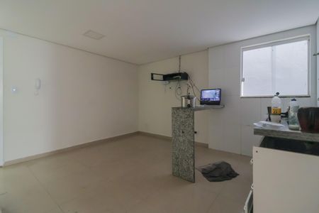 Sala/Sala de jantar/Cozinha de apartamento para alugar com 2 quartos, 50m² em Jardim Itapark Velho, Mauá