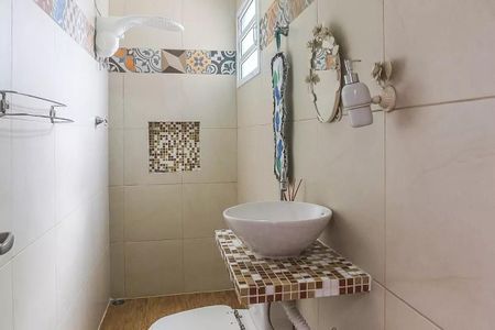 Casa à venda com 320m², 4 quartos e 2 vagas