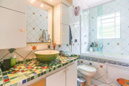 Casa à venda com 320m², 4 quartos e 2 vagas