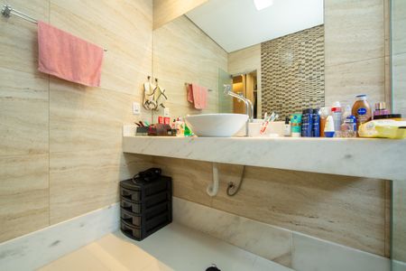 Casa à venda com 273m², 3 quartos e 2 vagas Casa à venda com 273m², 3 quartos e 2 vagasBANHEIRO3