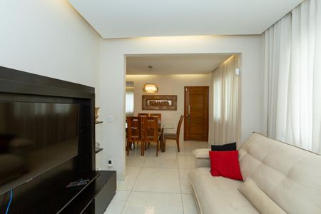 Casa à venda com 273m², 3 quartos e 2 vagas Casa à venda com 273m², 3 quartos e 2 vagasSALA