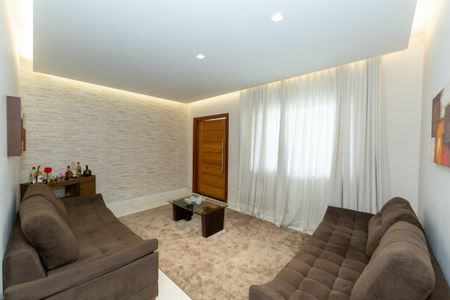 SALA de casa à venda com 3 quartos, 273m² em João Pinheiro, Belo Horizonte
