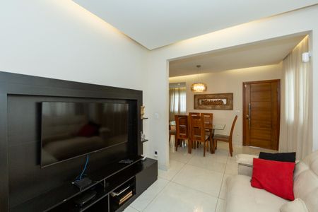 Casa à venda com 273m², 3 quartos e 2 vagas Casa à venda com 273m², 3 quartos e 2 vagasSALA