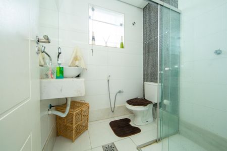 Casa à venda com 273m², 3 quartos e 2 vagas Casa à venda com 273m², 3 quartos e 2 vagasBANHEIRO1