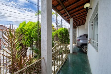 Casa à venda com 273m², 3 quartos e 2 vagas Casa à venda com 273m², 3 quartos e 2 vagasENTRADA