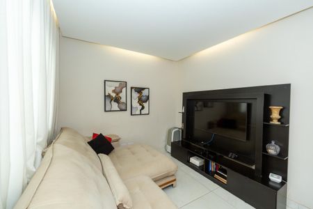 Casa à venda com 273m², 3 quartos e 2 vagas Casa à venda com 273m², 3 quartos e 2 vagasSALA