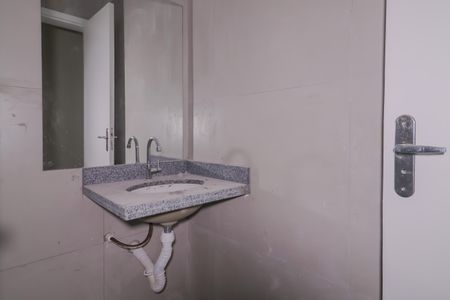 Banheiro de apartamento para alugar com 1 quarto, 42m² em Jardim Itapark Velho, Mauá