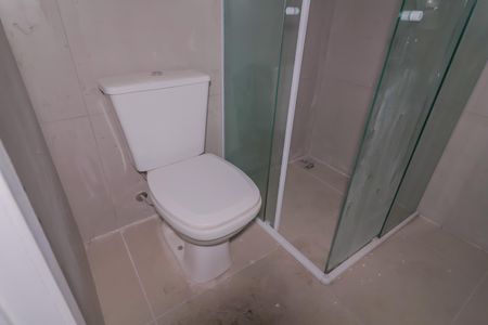 Banheiro de apartamento para alugar com 1 quarto, 42m² em Jardim Itapark Velho, Mauá