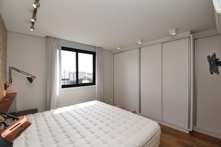 Suíte de apartamento para alugar com 2 quartos, 90m² em Alto da Glória, Curitiba