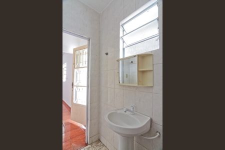 Casa à venda com 130m², 3 quartos e 2 vagas Casa à venda com 130m², 3 quartos e 2 vagasBanheiro