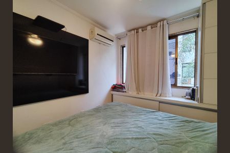 Apartamento à venda com 109m², 3 quartos e 2 vagas Apartamento à venda com 109m², 3 quartos e 2 vagasSuíte