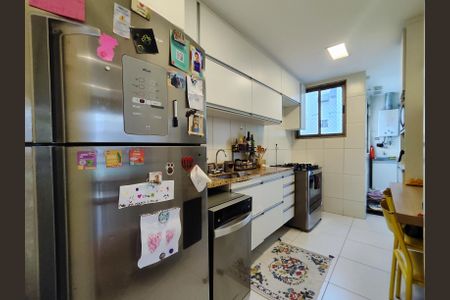 Apartamento à venda com 109m², 3 quartos e 2 vagas Apartamento à venda com 109m², 3 quartos e 2 vagasCozinha