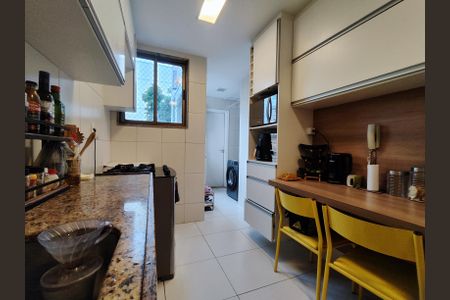 Apartamento à venda com 109m², 3 quartos e 2 vagas Apartamento à venda com 109m², 3 quartos e 2 vagasCozinha