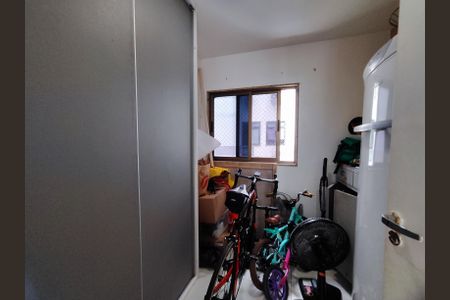 Apartamento à venda com 109m², 3 quartos e 2 vagas Apartamento à venda com 109m², 3 quartos e 2 vagasQuarto de serviço