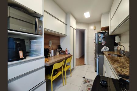 Apartamento à venda com 109m², 3 quartos e 2 vagas Apartamento à venda com 109m², 3 quartos e 2 vagasCozinha