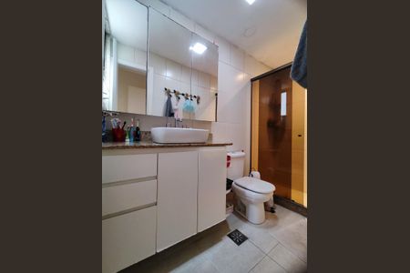 Apartamento à venda com 109m², 3 quartos e 2 vagas Apartamento à venda com 109m², 3 quartos e 2 vagasBanheiro da Suíte