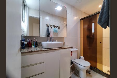 Apartamento à venda com 109m², 3 quartos e 2 vagas Apartamento à venda com 109m², 3 quartos e 2 vagasBanheiro da Suíte
