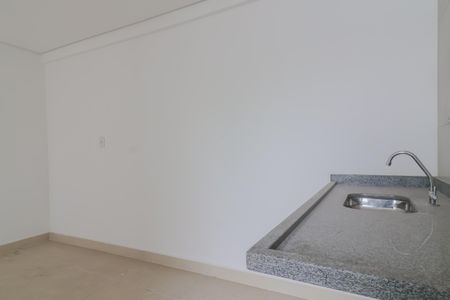Detalhe da cozinha de apartamento para alugar com 1 quarto, 41m² em Jardim Itapark Velho, Mauá