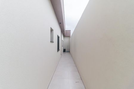 Casa para alugar com 83m², 2 quartos e 1 vagaCorredor Lateral