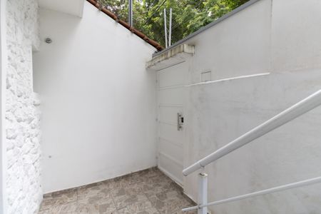 Casa para alugar com 16m², 1 quarto e sem vagaEntrada 