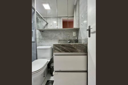 Banheiro de apartamento à venda com 3 quartos, 67m² em Vila Industrial (campinas), Campinas
