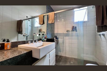 Apartamento à venda com 190m², 3 quartos e 2 vagasbanho