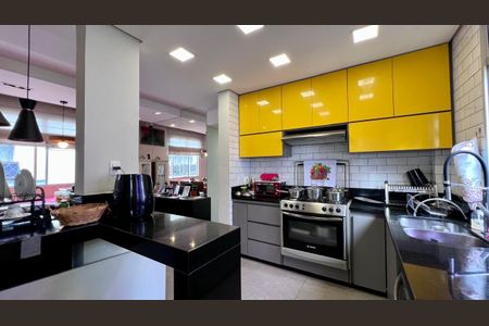 Apartamento à venda com 190m², 3 quartos e 2 vagascozinha