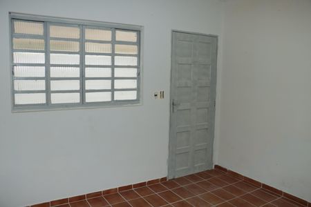 Casa para alugar com 2 quartos, 60m² em Jardim Santo Eduardo, Embu das Artes