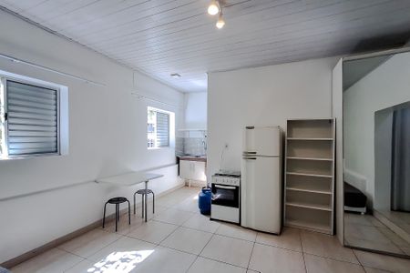 Sala/Quarto de kitnet/studio para alugar com 1 quarto, 26m² em Aclimação, São Paulo