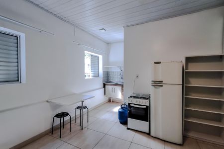 Cozinha de kitnet/studio para alugar com 1 quarto, 26m² em Aclimação, São Paulo
