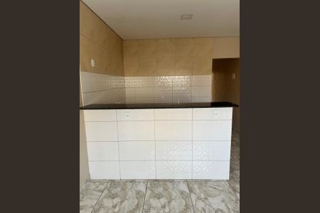 Cozinha de apartamento para alugar com 2 quartos, 60m² em QR 212, Brasília