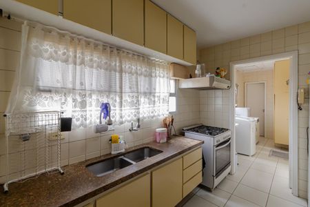 Apartamento à venda com 92m², 3 quartos e 2 vagasCozinha