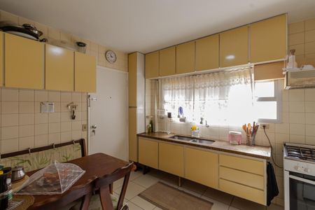 Apartamento à venda com 92m², 3 quartos e 2 vagasCozinha