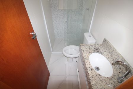Banheiro de apartamento para alugar com 1 quarto, 30m² em Vila Pauliceia, São Paulo