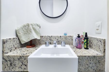 Apartamento à venda com 151m², 4 quartos e 2 vagas Apartamento à venda com 151m², 4 quartos e 2 vagasLavabo