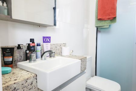 Apartamento à venda com 151m², 4 quartos e 2 vagas Apartamento à venda com 151m², 4 quartos e 2 vagasBanheiro da Suite 1