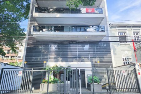 Apartamento à venda com 151m², 4 quartos e 2 vagas Apartamento à venda com 151m², 4 quartos e 2 vagasFachada