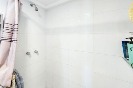 Apartamento à venda com 151m², 4 quartos e 2 vagas Apartamento à venda com 151m², 4 quartos e 2 vagasBanheiro da Suite 3