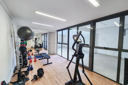 Apartamento à venda com 151m², 4 quartos e 2 vagas Apartamento à venda com 151m², 4 quartos e 2 vagasÁrea comum - Academia