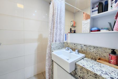 Apartamento à venda com 151m², 4 quartos e 2 vagas Apartamento à venda com 151m², 4 quartos e 2 vagasBanheiro da Suite 2