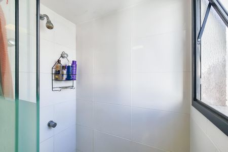 Apartamento à venda com 151m², 4 quartos e 2 vagas Apartamento à venda com 151m², 4 quartos e 2 vagasBanheiro da Suite 1