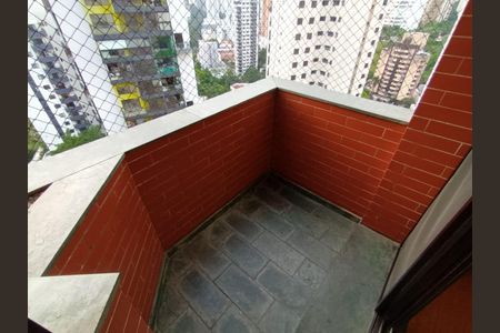 Apartamento à venda com 107m², 3 quartos e 2 vagasFoto 01
