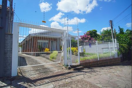 Casa à venda com 600m², 3 quartos e 3 vagasPlaca na Fachada