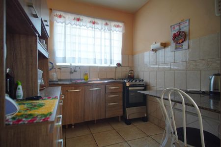 Cozinha de casa à venda com 3 quartos, 600m² em Bom Jesus, Porto Alegre
