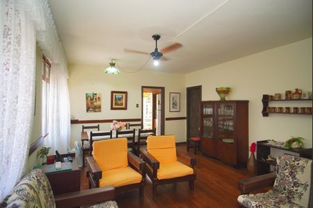 Casa à venda com 600m², 3 quartos e 3 vagasSala 1