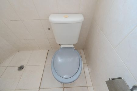 Banheiro de kitnet/studio para alugar com 1 quarto, 45m² em Bela Vista, São Paulo